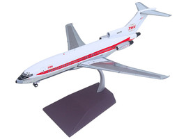 Boeing 727 100 Commercial Aircraft Trans World Airlines TWA N851TW White with Red Stripes Gemini 200 Series 1/200 Diecast Model Airplane GeminiJets G2TWA946