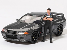 Nissan Skyline GT R R32 RHD Right Hand Drive Gunmetal Gray Metallic with Tsugio Matsuda Figure Limited Edition 1/64 Diecast Model Car Mini GT MGT00869