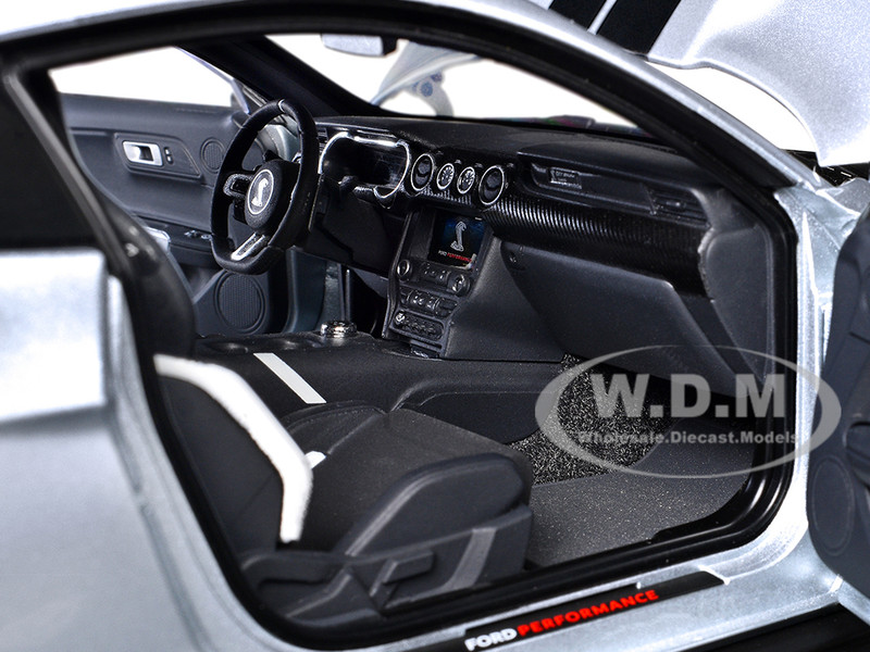 FORD MUSTANG SHELBY GT500 ICONIC SILVER 1/18 MODEL CAR BY AUTOART