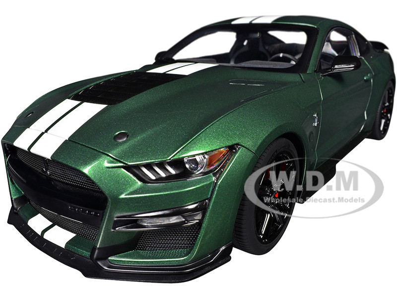FORD MUSTANG SHELBY GT500 ERUPTION GREEN 1/18 MODEL CAR BY AUTOART