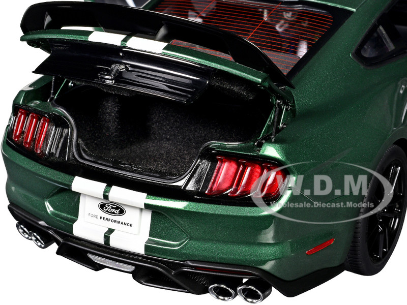 FORD MUSTANG SHELBY GT500 ERUPTION GREEN 1/18 MODEL CAR BY AUTOART