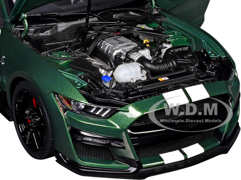 FORD MUSTANG SHELBY GT500 ERUPTION GREEN 1/18 MODEL CAR BY AUTOART