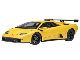 Lamborghini Diablo GT Yellow 1/18 Diecast Model Car Motormax 73168
