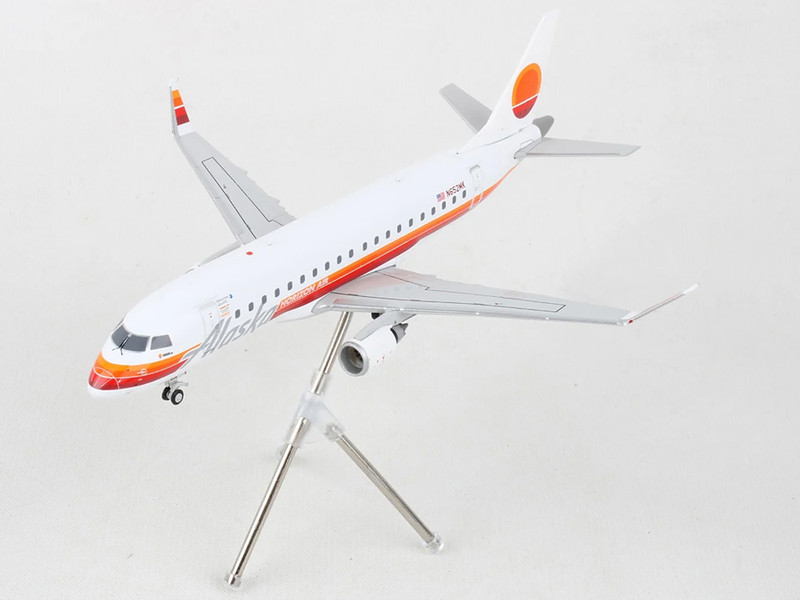 Embraer ERJ 175 Commercial Aircraft Alaska Airlines Horizon Air N652MK White with Red and Orange Stripes Gemini 200 Series 1/200 Diecast Model Airplane GeminiJets G2ASA1205