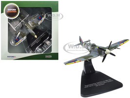 Supermarine Spitfire LF MK IXe Fighter Aircraft TE565 10th Czech Fighter Squadron RAF Manston Royal Air Force 1/72 Diecast Model Airplane Oxford Diecast AC123