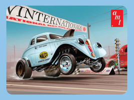 Skill 2 Model Kit 1933 Willys Gasser Ohio George with Collectible Tin Packaging 1/25 Scale Model AMT AMT1513