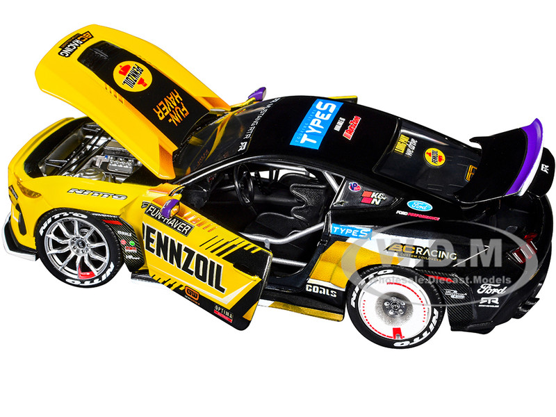 Ford Mustang RTR #88 Chelsea Denofa 