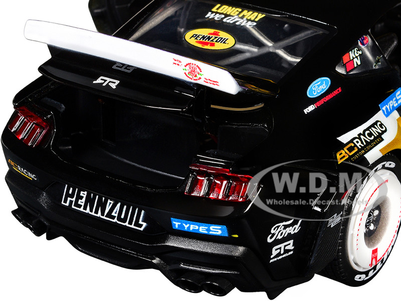 Ford Mustang RTR #88 Chelsea Denofa 