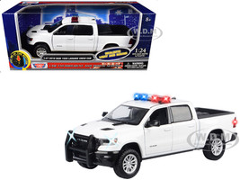 2019 RAM 1500 Laramie Crew Cab Pickup Truck White with Flashing Light Bar and Front and Rear Lights and Sounds 1/27 Diecast Model Car Motormax 79544W
