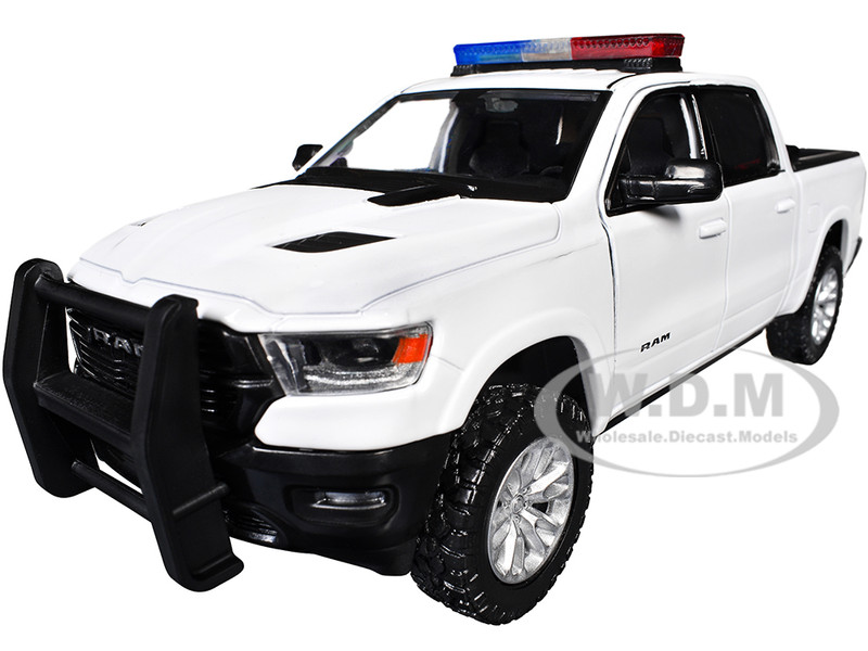 2019 RAM 1500 Laramie Crew Cab Pickup Truck White with Flashing Light Bar and Front and Rear Lights and Sounds 1/27 Diecast Model Car Motormax 79544W