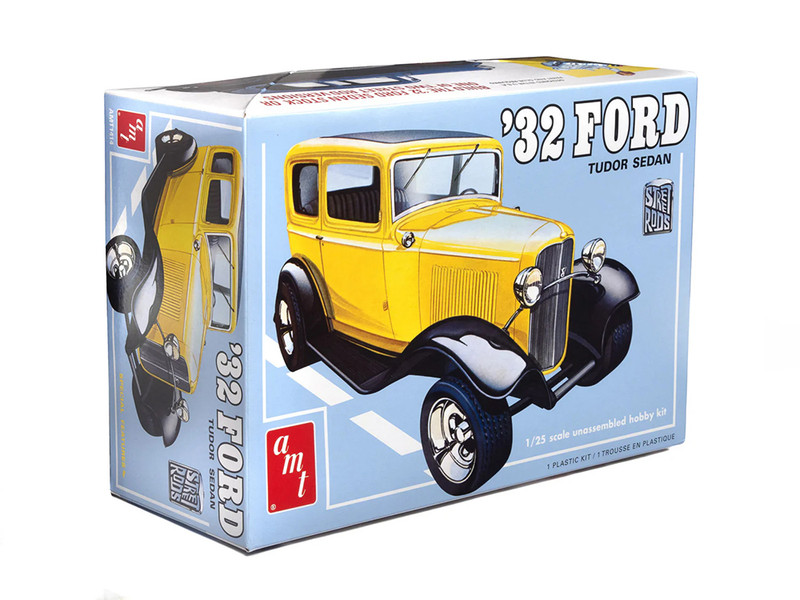 Skill 2 Model Kit 1932 Ford Tudor Sedan Street Rods Series 1/25 Scale Model AMT AMT1414