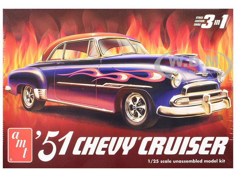 Skill 2 Model Kit 1951 Chevrolet Cruiser 3 in 1 Kit 1/25 Scale Model AMT AMT1556