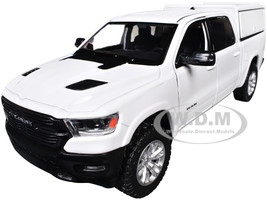 2019 RAM 1500 Laramie Crew Cab Pickup Truck with Truck Bed Camper White Custom Builder s Kit Series 1/27 Diecast Model Car Motormax 76817W