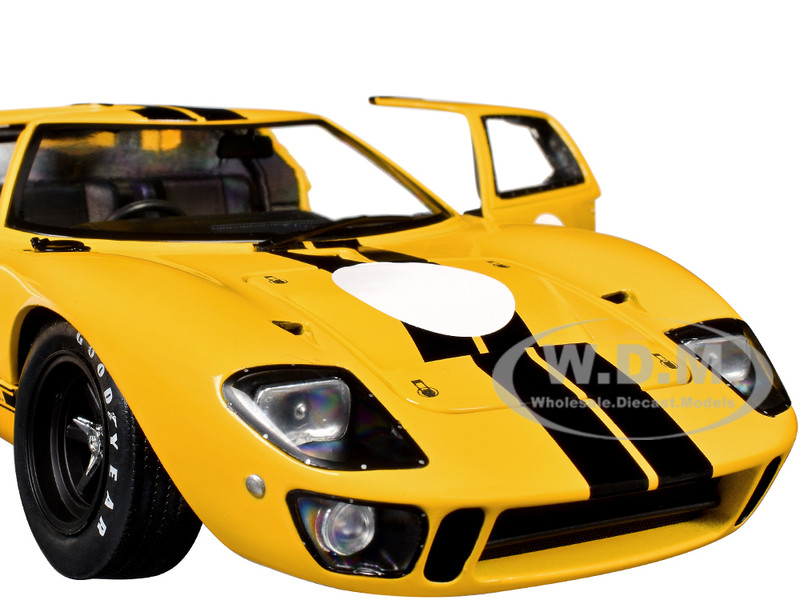 1968 FORD GT40 MK1 YELLOW 1/18 DIECAST MODEL CAR BY SOLIDO