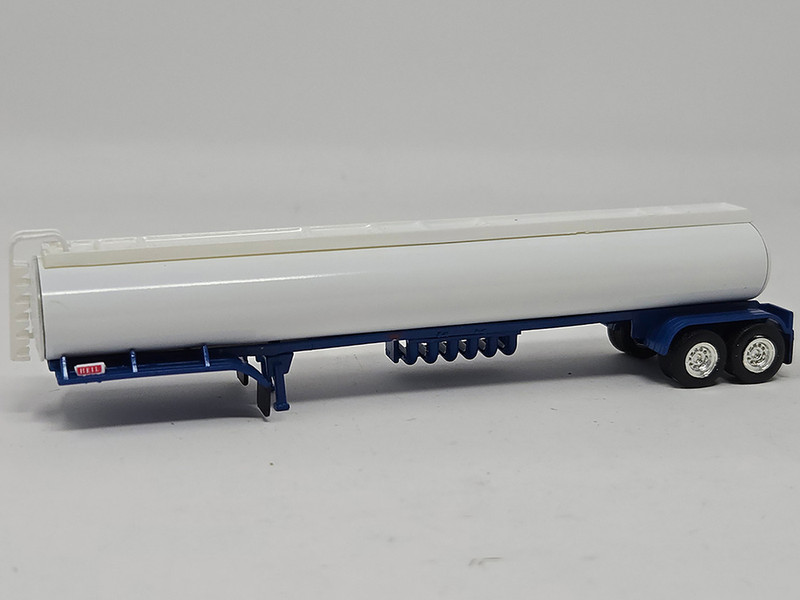 Tanker Trailer White and Blue 1/87 (HO) Plastic Model Car HO Logistics HL-306