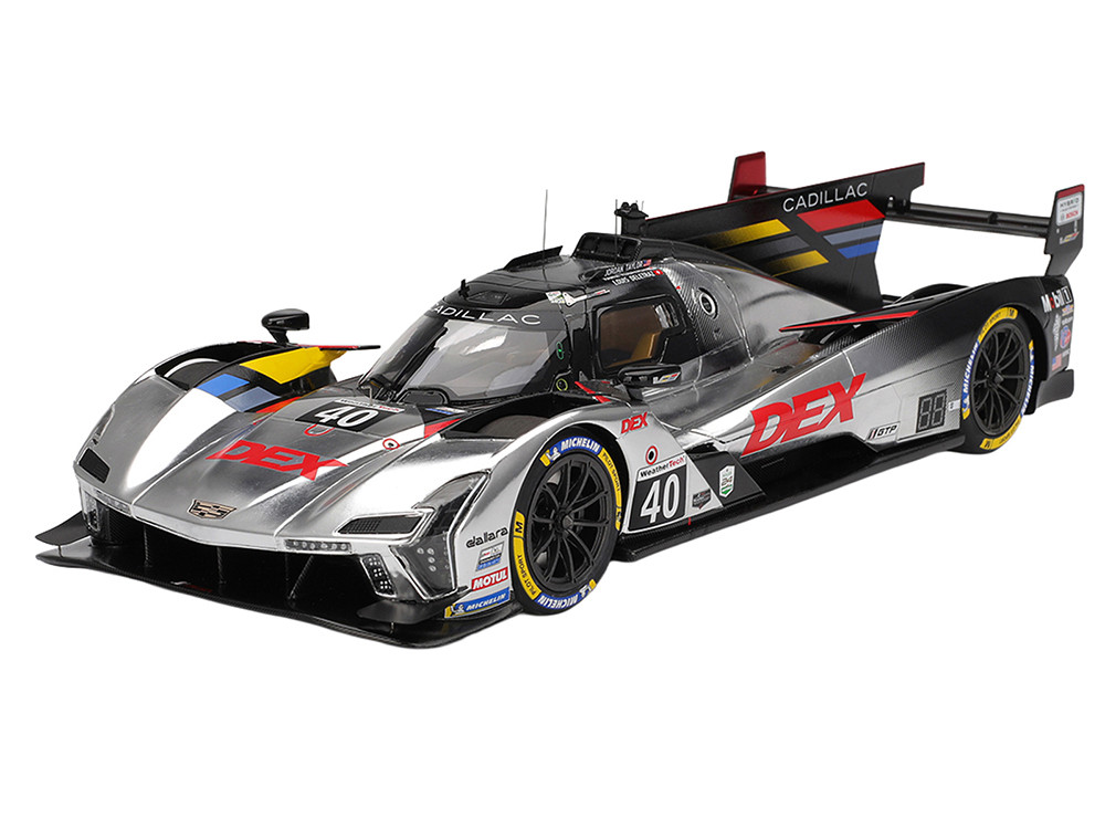 Cadillac V-Series.R #40 Louis Deletraz - Kamui Kobayashi - Jordan