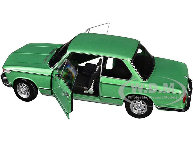 1971 BMW 1602 TAIGA GREEN 1/18 DIECAST MODEL CAR BY SOLIDO