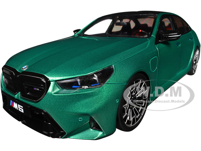 2025 BMW M5 Isle of Man Green Metallic 1/18 Diecast Model Car Solido S1814701
