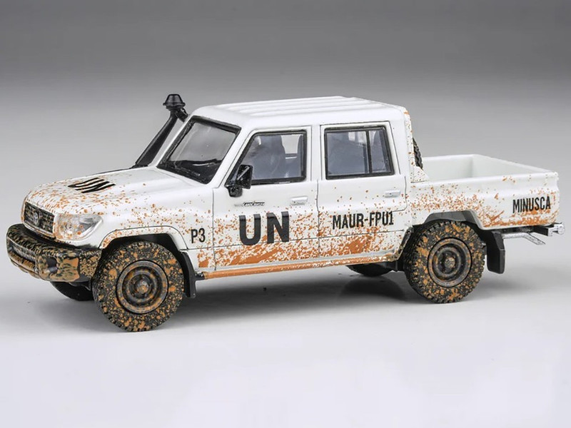 2014 Toyota Land Cruiser LC 79 Pickup Truck UN MINUSCA White Dirty Version 1/64 Diecast Model Car Paragon Models PA-55687