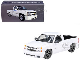 2006 Chevrolet Silverado Cateye Pickup Truck Summit White 1/64 Diecast Model Car Paragon Models PB-55834