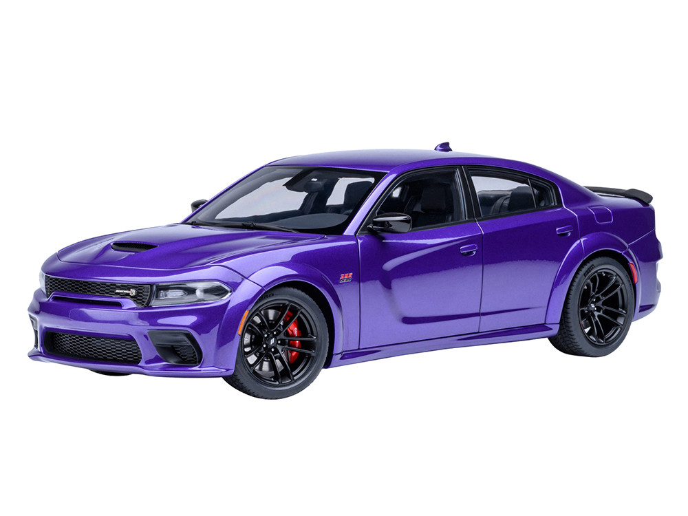 Dodge Charger Scat Pack Widebody Plum Crazy Purple Metallic 1/18