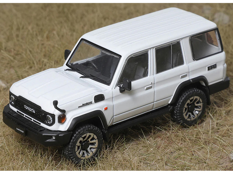Toyota Land Cruiser J76 RHD Right Hand Drive White 1/64 Diecast Model Car GCD KS-081-458