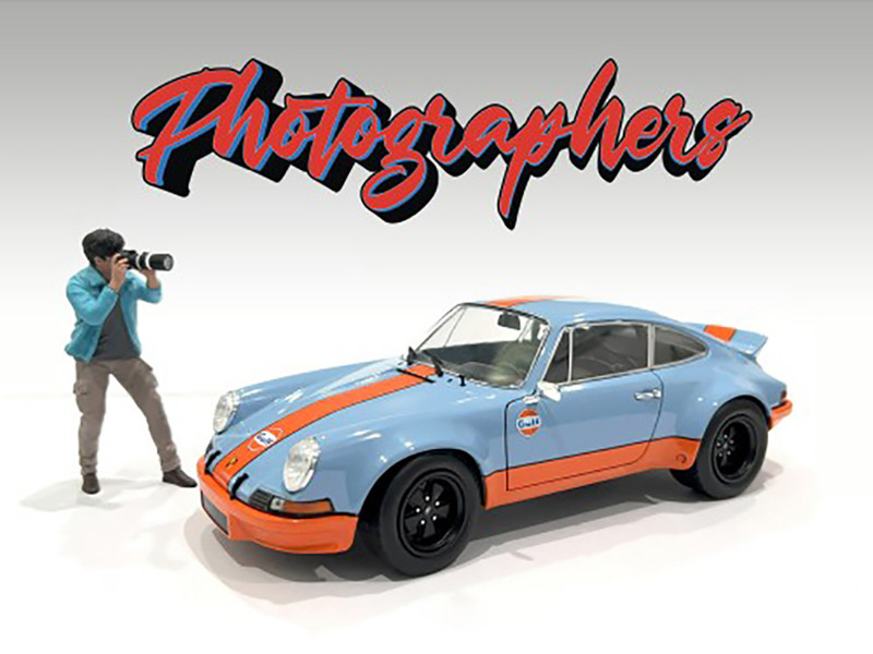 Photographers Figure #1 for 1/24 Scale Models American Diorama AD-25301