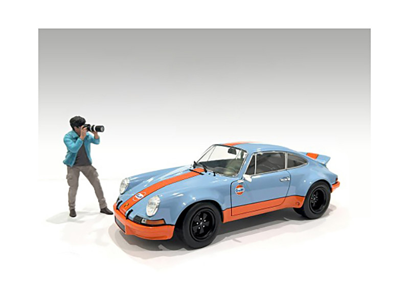 Photographers Figure #1 for 1/24 Scale Models American Diorama AD-25301
