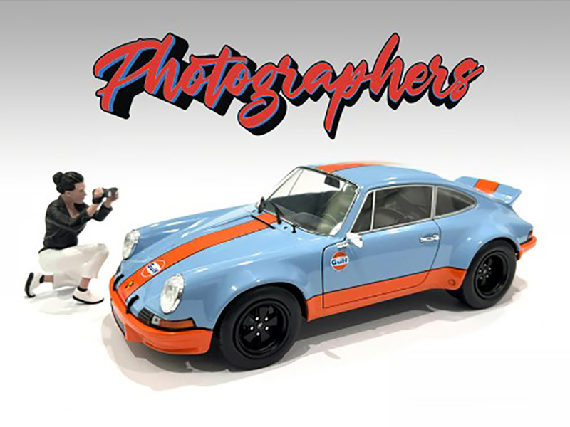 Photographers Figure #5 for 1/24 Scale Models American Diorama AD-25305