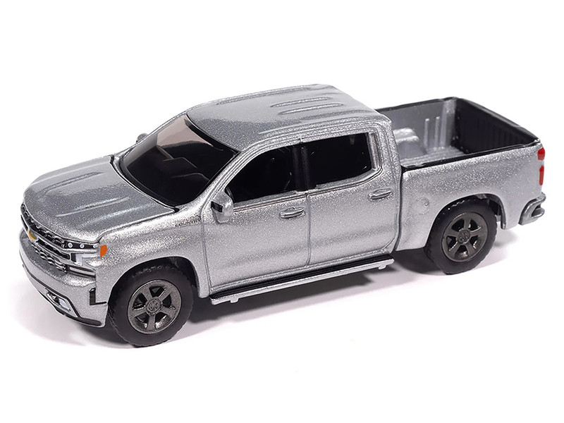 2019 Chevrolet Silverado High Country Pickup Truck Silver Ice Metallic Muscle Trucks Series 1/64 Diecast Model Car Auto World 64532-AWSP215B