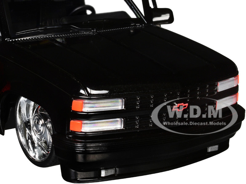 1993 CHEVROLET 454 SS & MOTORCYCLE BLACK 