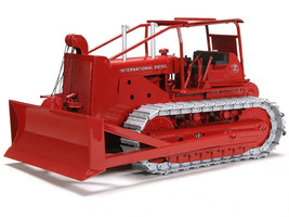 International Harvester TD 24 Crawler with ROPS and Hydraulic Front Blade Red Classic Series 1/25 Diecast Model SpecCast ZJD1958