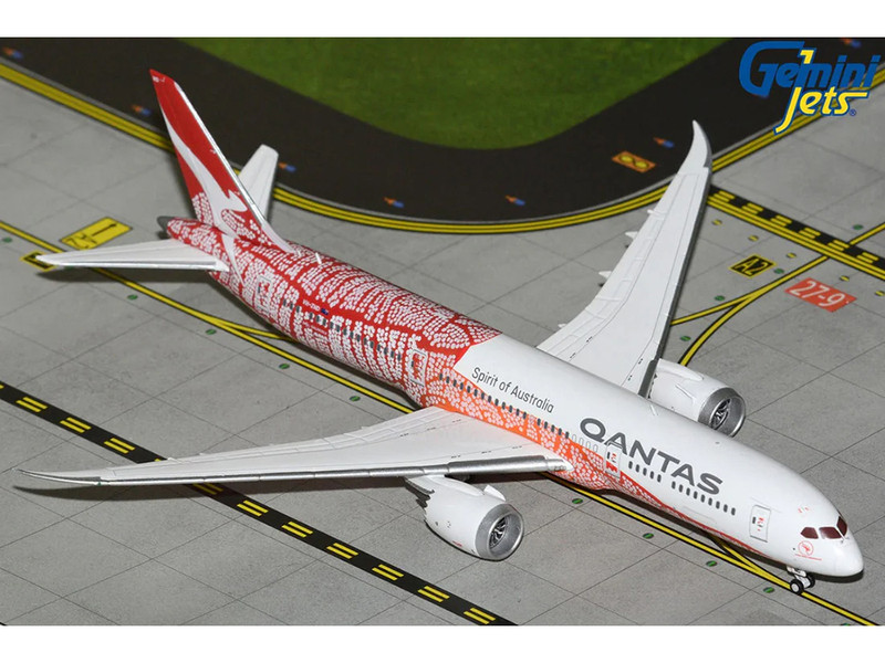 Boeing 787-9 Commercial Aircraft "Qantas - Yam Dreaming" (VH-ZND) White with Red Graphics 1/400 Diecast Model Airplane by GeminiJets GJQFA2385