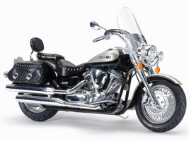 Model Kit Yamaha XV1600 RoadStar Custom Motorcycle 1/12 Scale Model Tamiya TAM-14135