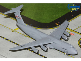 Lockheed C 5A Galaxy Transport Aircraft Martinsburg Air Force Base United States Air Force 68 0222 Gray Gemini Macs Series 1/400 Diecast Model Airplane GeminiJets GMUSA152