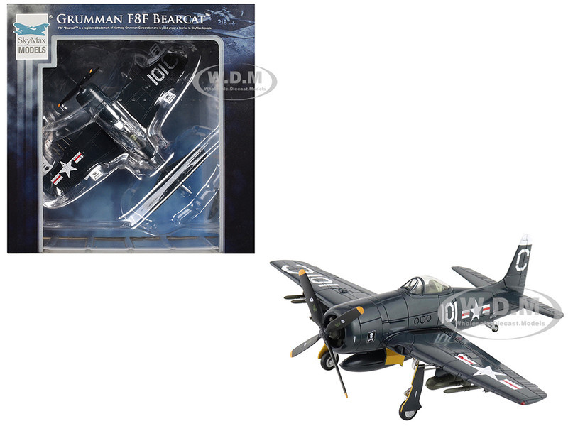 Grumman F8F 2 Bearcats Fighter Aircraft 121717 VF 61 Jolly Rogers 1949 United States Navy SkyMax Flying Heroes Series 1/72 Diecast Model Hobby Master SM1013