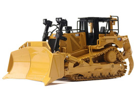 CAT Caterpillar D8T Track Type Tractor with 8U Blade and Operator Core Classics Series 1/50 Diecast Model Diecast Masters 85566C