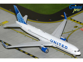 Boeing 767 300ER Commercial Aircraft United Airlines N670UA White with Blue Tail 1/400 Diecast Model Airplane GeminiJets GJUAL2227