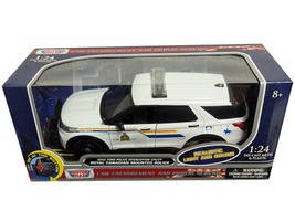 2022 Ford Police Interceptor Utility White Royal Canadian Mounted Police RCMP with Flashing Light Bar and Front and Rear Lights and Sounds 1/24 Diecast Model Car Motormax 79549W