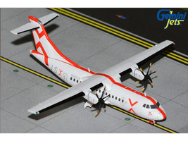 ATR 42 600 Commercial Aircraft JSX N400JX White with Red Stripes Gemini 200 Series 1/200 Diecast Model Airplane GeminiJets G2JSX1506