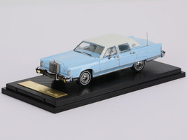 1979 Lincoln Continental Town Car Wedgewood Blue with White Top and White Interior 1/64 Diecast Model Car Sun Star SS-60004