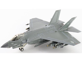 Lockheed F 35C Lightning II Aircraft 169034 VFA 125 Rough Raiders 2022 United States Navy Air Power Series 1/72 Diecast Model Hobby Master HA6213