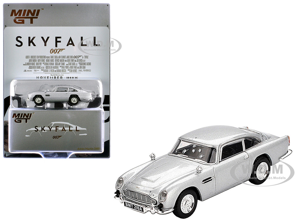 Aston Martin DB5 RHD (Right Hand Drive) Birch Silver Metallic (Damaged) 007 James Bond "Skyfall" (2012) Movie Limited Edition 1/64 Diecast Model Car b