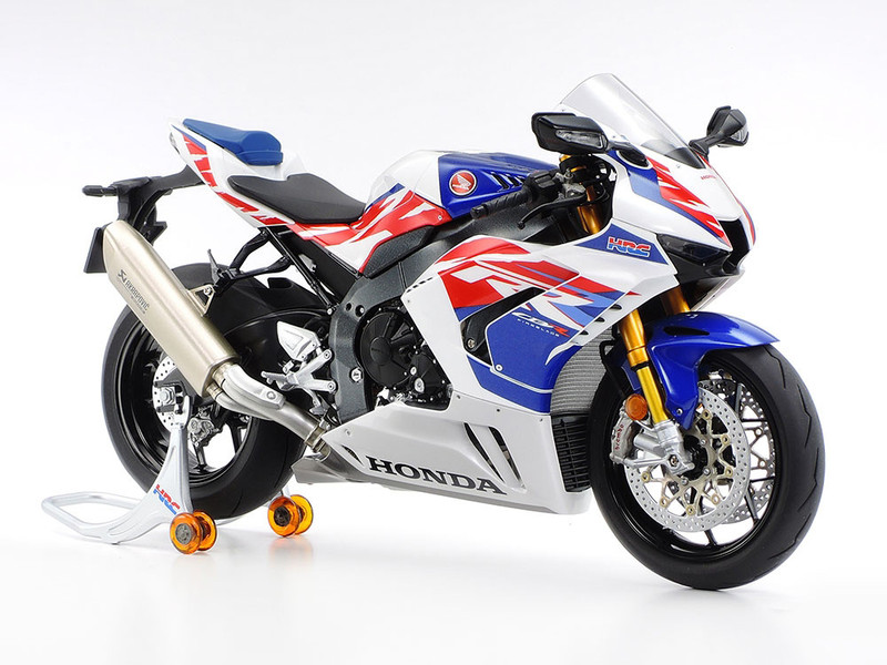 Model Kit Honda CBR1000RR R Fireblade SP 30th Anniversary Motorcycle 1/12 Scale Model Tamiya TAM-14141