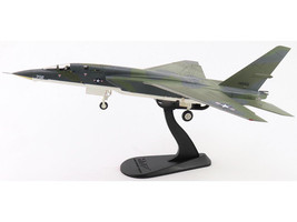North American RA 5C Vigilante Aircraft 149313 RVAH 6 Fleurs Experimental Scheme USS Constellation 1966 United States Navy Air Power Series 1/72 Diecast Model Hobby Master HA4710