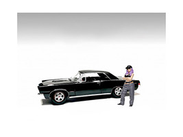 Hanging Out 3 Figure #2 for 1/24 Scale Models American Diorama AD-25402