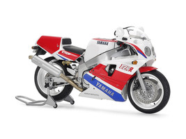 Model Kit Yamaha FZR750R OW01 Motorcycle 1/12 Scale Model Tamiya TAM-14058