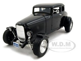 1932 Ford Coupe Black 1/18 Diecast Model Car Motormax 73171