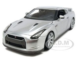 maisto nissan gtr 1 18