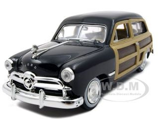 1949 Ford Woody Wagon Black 1/24 Diecast Model Car Motormax 73260